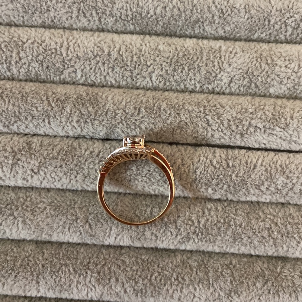 Ring - Picture 2 of 3